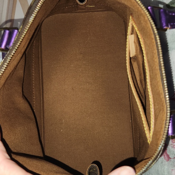 - - `ღ´- ♥ -`ღ´ FABULOUS CONDITION `ღ´- ♥ -`ღ´ Authentic Louis Vuitton ALMA - Picture 15 of 17